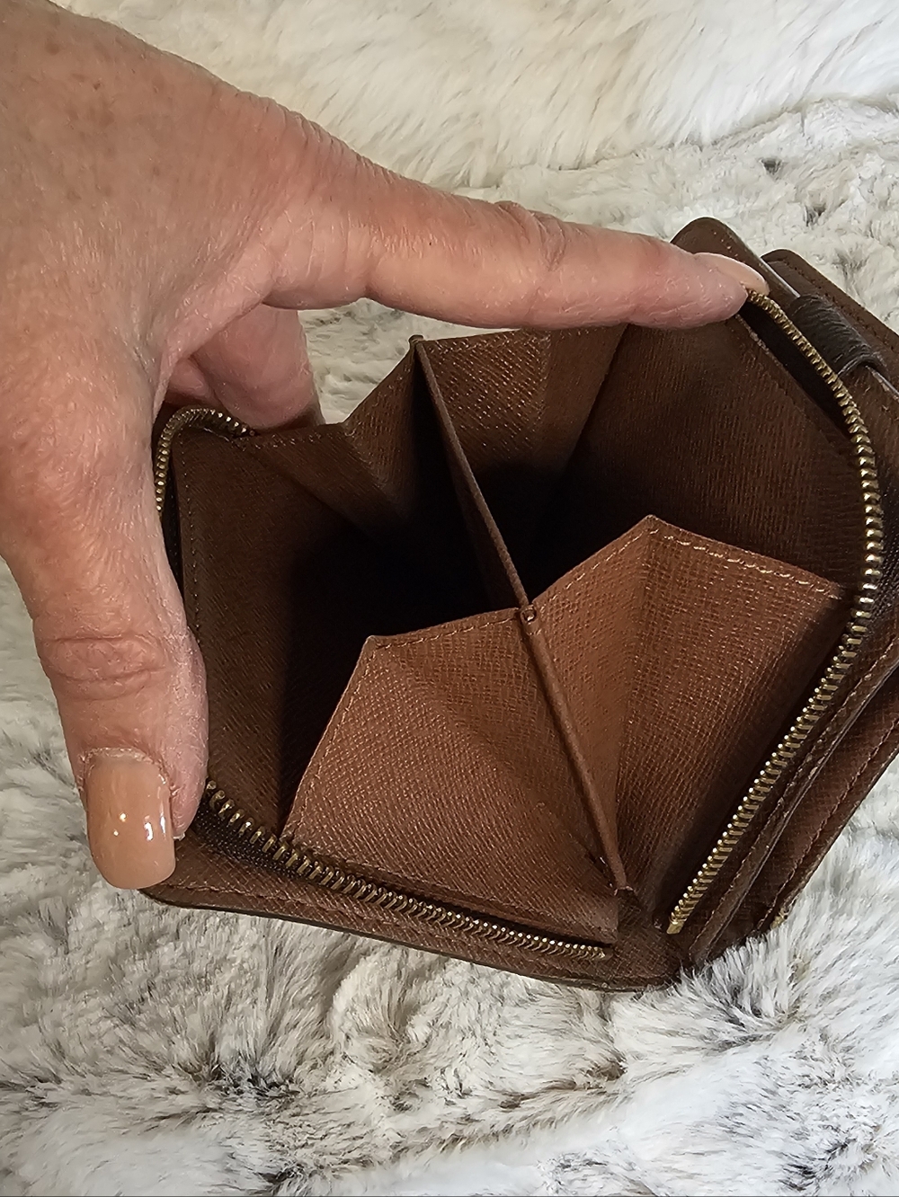 Louis Vuitton Monogram Canvas Compact Wallet - Brown - Picture 14 of 14